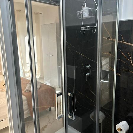 B&B A Un Passo Dal Mare Crotone Exterior foto